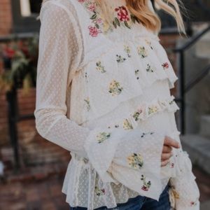 tiered lace embroidered blouse NEW WITH TAGS - NBW